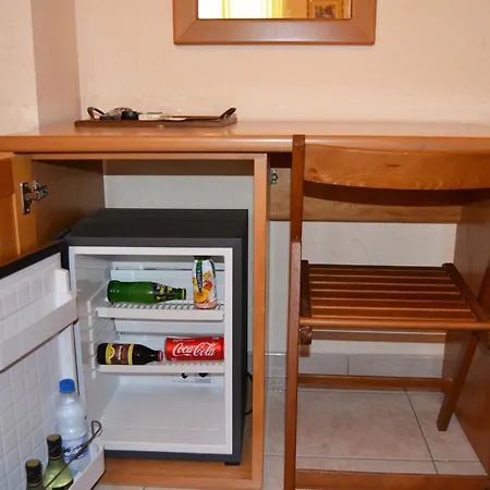 Hotel Ristorante L'Avvenire Gizzeria Zimmer foto